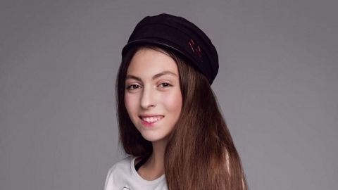 По стопах матері: дочка Олі Полякової вперше заспівала на концерті