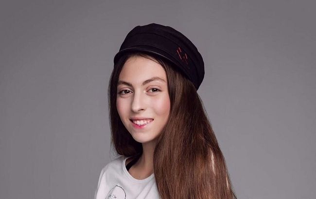 По маминым стопам: дочь Оли Поляковой впервые спела на концерте