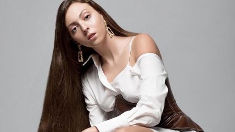 Яркая красоточка: дочь Оли Поляковой заговорила об отношениях на расстоянии