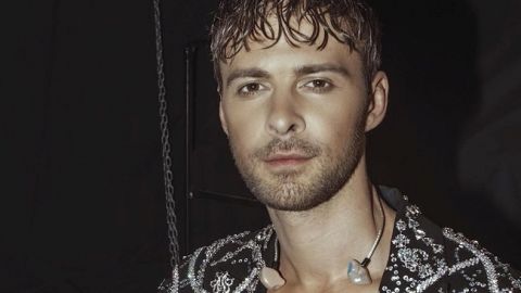 Макс Барских показал свободных людей в дерзком клипе "Лей, не жалей"