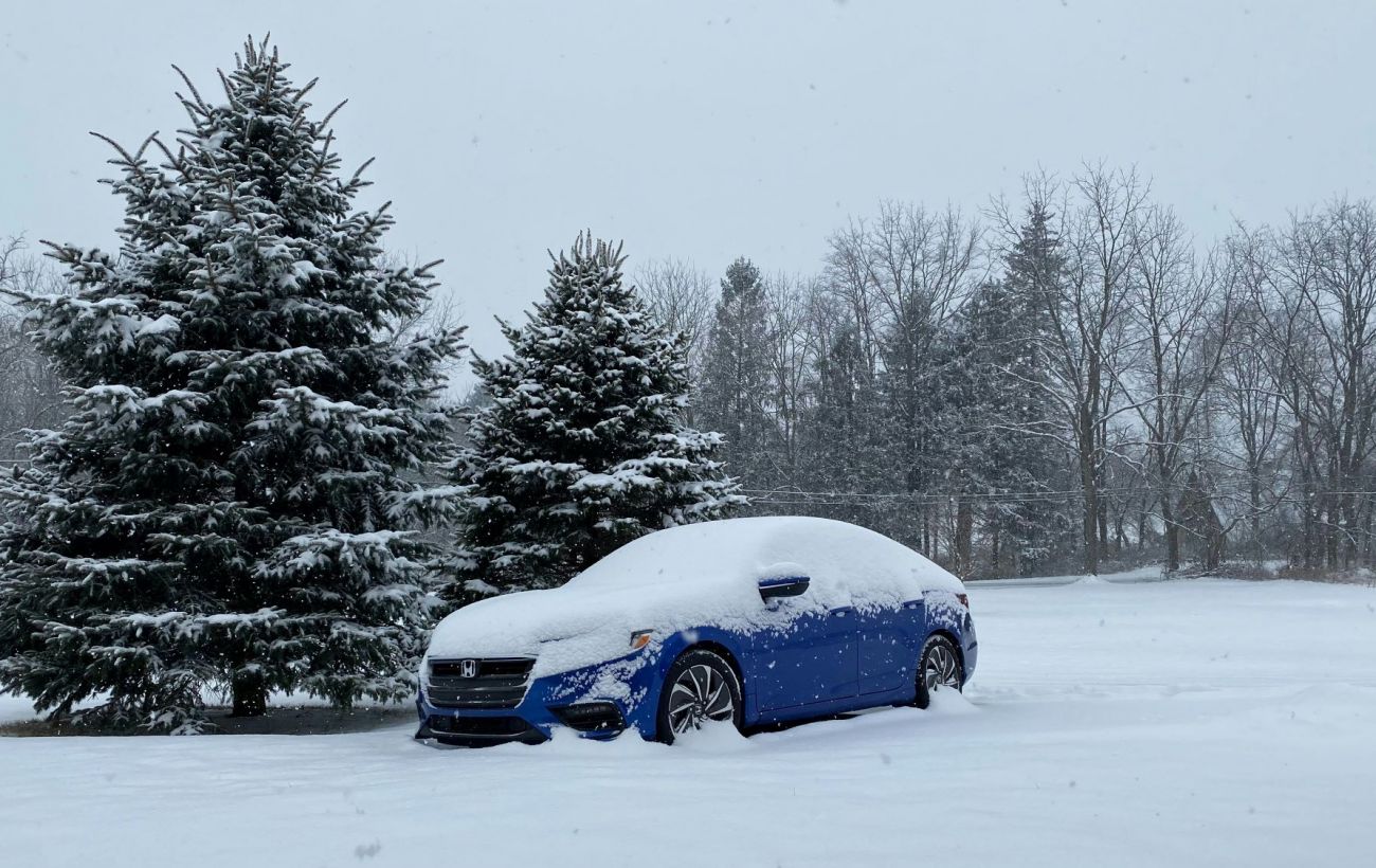 Парковка взимку: де ніколи не можна залишати авто під час снігопаду