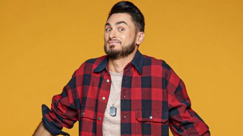 На українського ведучого під час зйомок напав бик