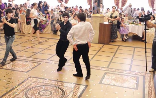В российском ВУЗе студентам запретили танцевать лезгинку и ходить в хиджабе