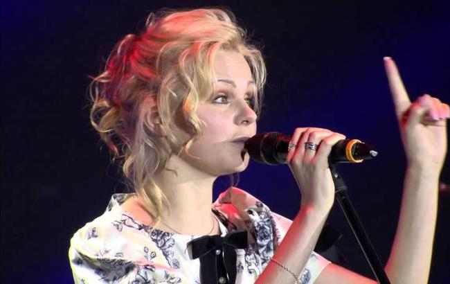 Колишня солістка "Ленінграда" представила черговий кліп на музику Кузьми "Скрябіна"