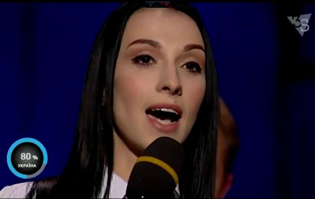 Пост про 25-річну красуню-військового доктора зворушив соцмережi