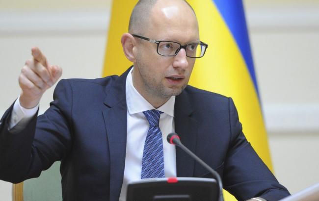 Яценюк: МЗС готує відправку до Гааги матеріалів з висловлюваннями Путіна про Крим