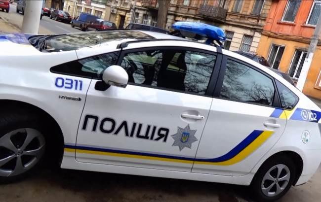 В Одессе активисты задержали пьяного полицейского