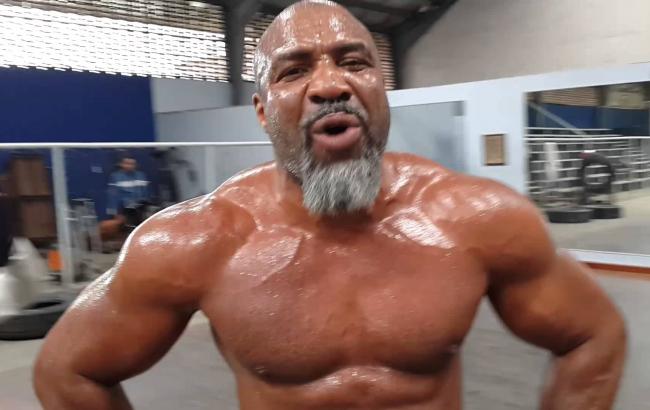 Боксер Шеннон Бріггс наполягає на бій з Володимиром Кличком