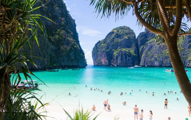 Масштабне відновлення. Знаменитий тайський пляж знову відкривають для туристів