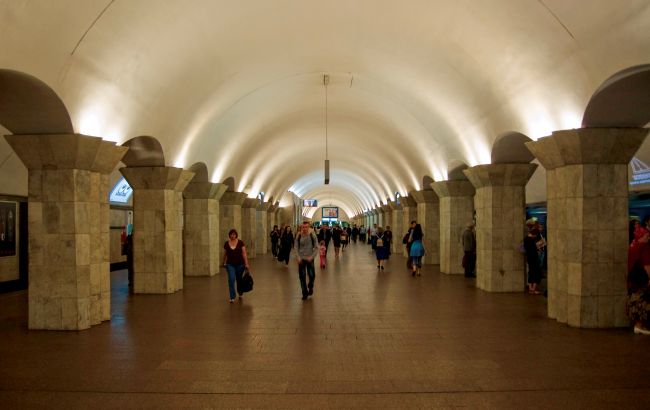 Три станции киевского метро отмечают 45-летие. С чего начиналась "синяя ветка"