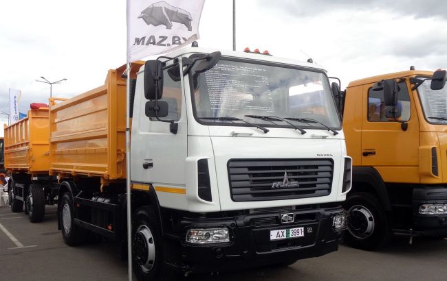 Война через суд: Украина отменила спецпошлины на белорусские грузовики и автобусы