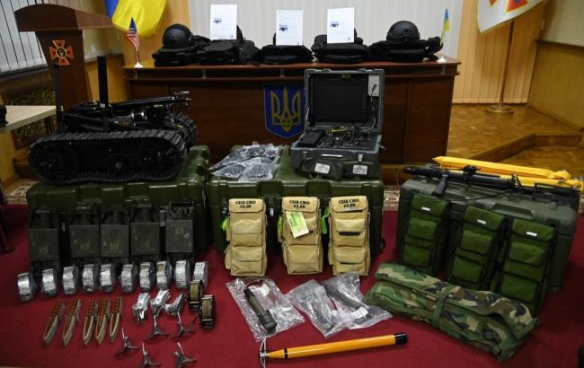 Рівненські піротехніки отримали допомогу від американських партнерів: яку саме