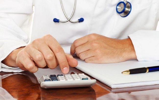 Під Житомиром сільських медиків переводять на пів ставки заднім числом: що буде з ФАПами