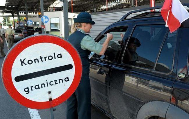 На границе с Польшей в очередях стоят почти тысяча автомобилей