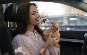 Як не набрати зайву вагу у відпустці: секрет правильних перекусів у дорозі