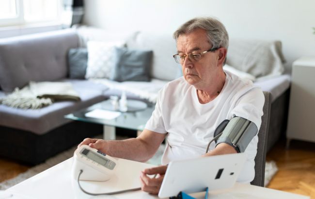 Кардиолог назвал самую большую ошибку, которую допускают люди с высоким давлением