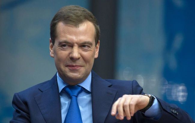 Медведев предложил расширить контрсанкции РФ на Украину