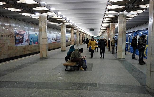 На синей ветке киевского метро возобновилось движение