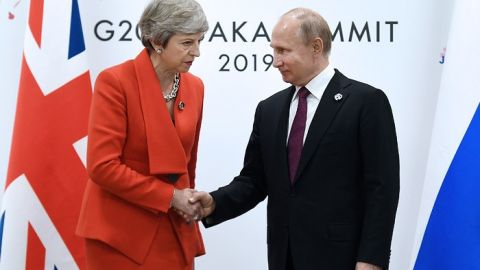 Мэй потребовала от Путина освободить украинских моряков