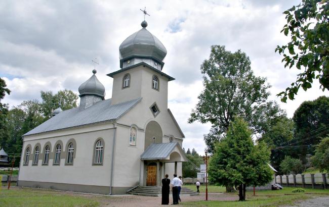 УПЦ КП обвинила УПЦ МП в силовом захвате храма в Закарпатской области