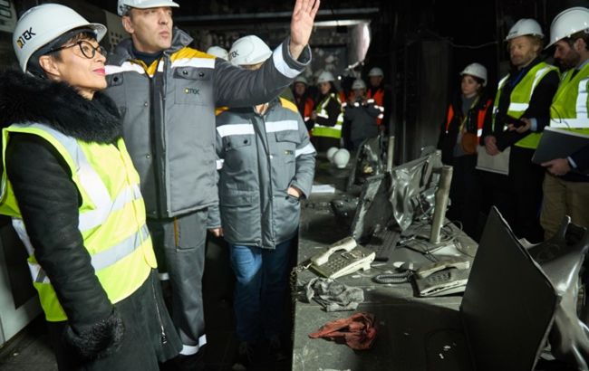 Еврокомиссар Марта Кос посетила поврежденную обстрелами ТЭС ДТЭК