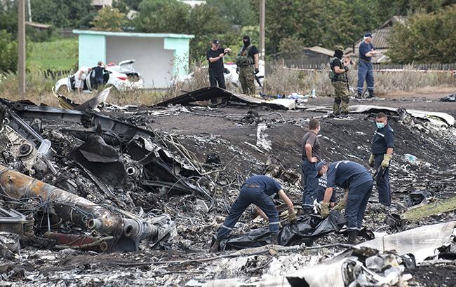 ДНР передала Нідерландам останки і уламки з місця катастрофи MH17