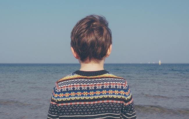 В Бердянске 5-летний ребенок собирался выпрыгнуть из окна, чтобы найти маму