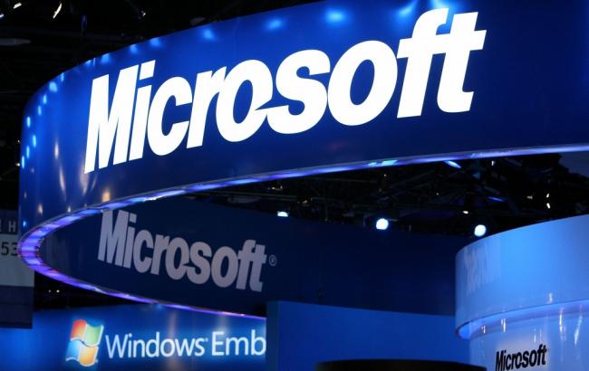 Прибыль Microsoft снижается из-за падения продаж компьютеров