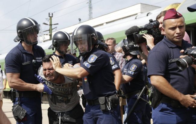 В Угорщині за нелегальний перетин кордону засудили першого біженця