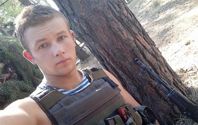 У мережі з'явилося відео, як загиблий на Донбасі боєць співав про війну