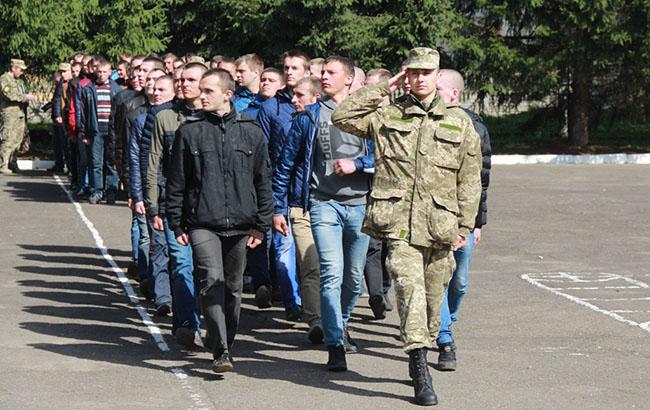 В Україні збільшили число призовників в рамках весняної кампанії