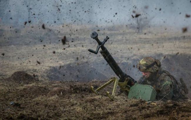 На Донбасі в результаті обстрілу бойовиків загинув військовий