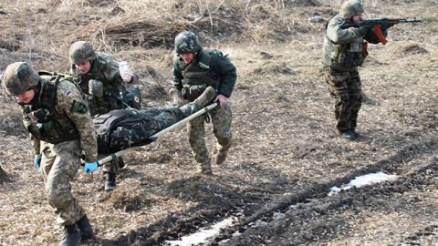 Окупанти поранили українського воїна з невідомої зброї: медики в замішанні (фото)
