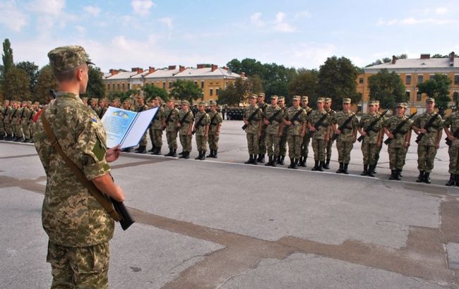 В Житомире курсант института погиб из-за неосторожного обращения с оружием