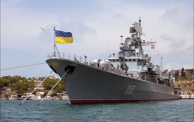 "Так нужно". Флагман ВМС "Сайгадачный" подтопили в Николаеве в первый день войны