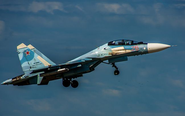 Над Чорним морем зник російський винищувач Су-27