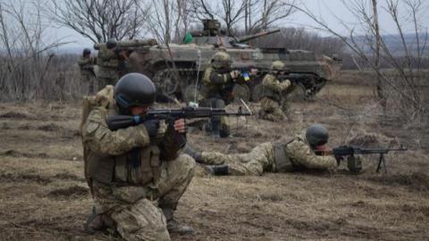 Ярош заявив, що добровольці покинуть передову на Донбасі