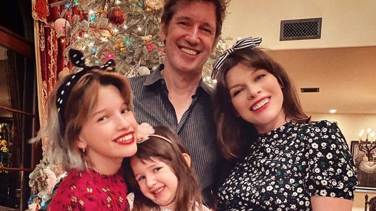 Невероятная гордость: Милла Йовович похвасталась "секретными" ролями 12-летней дочери