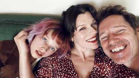 Милла Йовович показала фото новорожденной Оушан и объяснила ее дивное имя