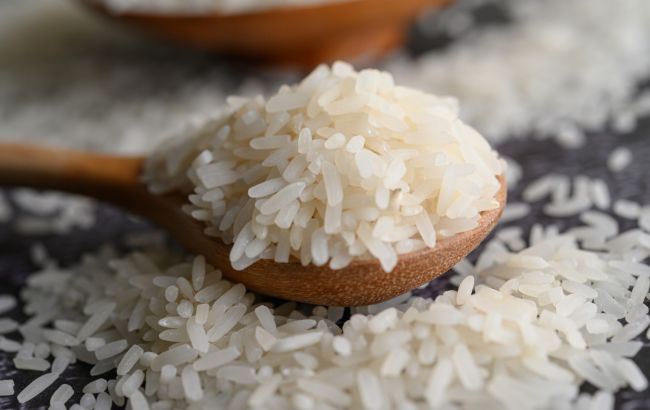 Виникає алергія та проблеми зі шлунком: як відрізнити справжній рис від шкідливої підробки