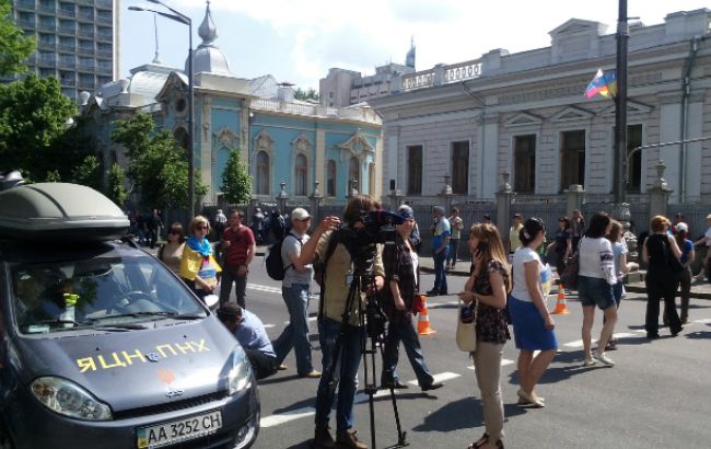 Активісти обіцяють блокувати рух на вул. Грушевського до прийняття законопроекту № 1558-1