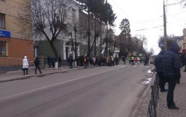 У Вінниці активісти перекрили дорогу, вимагаючи звільнення начальника місцевої поліції
