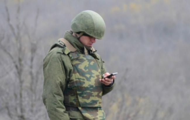 Кабмін пропонує Раді заборонити військовим користуватися мобільними в зоні АТО