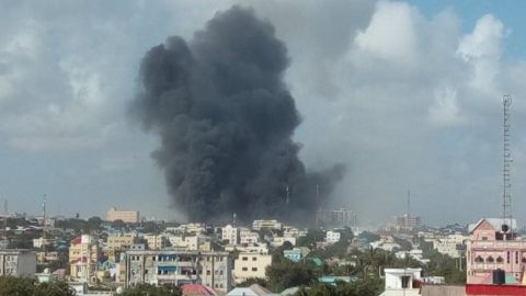 В результате теракта в столице Сомали погибли пять человек