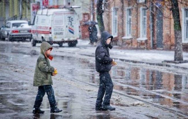 Украинцев предупредили о дождях и сильном ветре