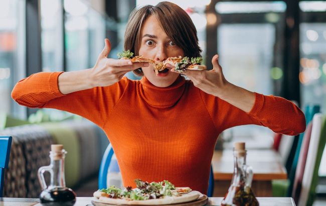 Почему быстро есть - очень вредно: опасность, о которой мало кто знает