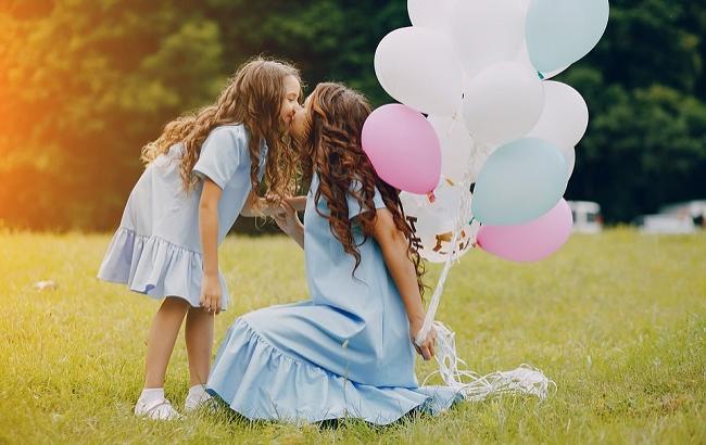 С Днем матери: красивые поздравления в стихах