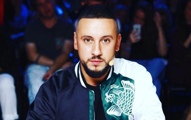 "Неожиданно":  MONATIK появился на обложке мужского глянца (фото)