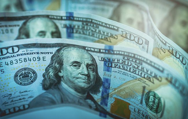НБУ понизил справочный курс доллара