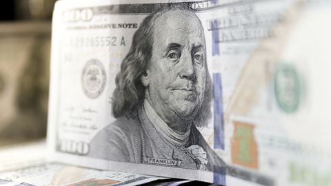 НБУ повысил справочный курс доллара